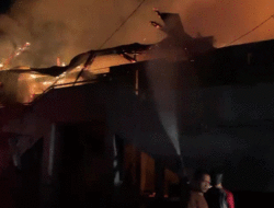 Pasar Silungkang Terbakar, 10 Petak Toko Hangus