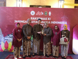 Sawahlunto Pamer Budaya di Panggung Nasional: Songket Silungkang dan Ukiran Batubara Memukau Rakernas JKPI XI 2025