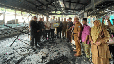 Wali Kota Riyanda Putra serahkan donasi dari sumbangan pegawai Pemko Sawahlunto