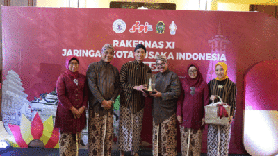 Sawahlunto Pamer Budaya di Panggung Nasional: Songket Silungkang dan Ukiran Batubara Memukau Rakernas JKPI XI 2025