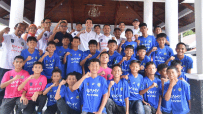 Foto bersama usai jamuan makan siang.