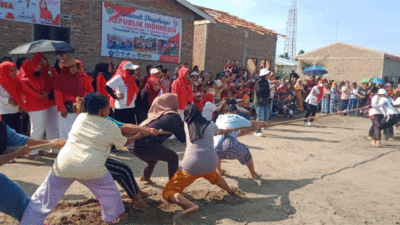 Pemerintah Desa Pekan Tanjung Beringin, Kecamatan Tanjung Beringin, Kabupaten Serdang Bedagai menggelar berbagai perlombaan olahraga, Kamis (7/8/2025).