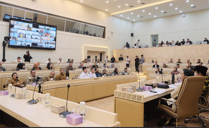 Menteri Agraria dan Tata Ruang/Kepala Badan Pertanahan Nasional (ATR/BPN), Nusron Wahid menyampaikan progres pendaftaran tanah dalam Rapat Dengar Pendapat (RDP) bersama Komisi II DPR-RI di Jakarta, Senin (8/9/2025).