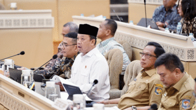 Menteri Agraria dan Tata Ruang/Kepala Badan Pertanahan Nasional (ATR/BPN), Nusron Wahid rapat dengar pendapat (RDP) dengan Komisi II DPR di Gedung Nusantara, Jakarta, Senin (15/9/2025).
