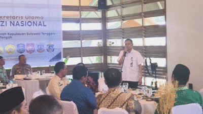 Sekretaris Utama (Sestama) Badan Gizi Nasional (BGN), Sarwono dialog bersama kepala daerah se-Kepulauan Sulawesi Tenggara di Kadena Glamping Dive Resort, Kabupaten Buton Tengah, Sabtu (27/9/2025).