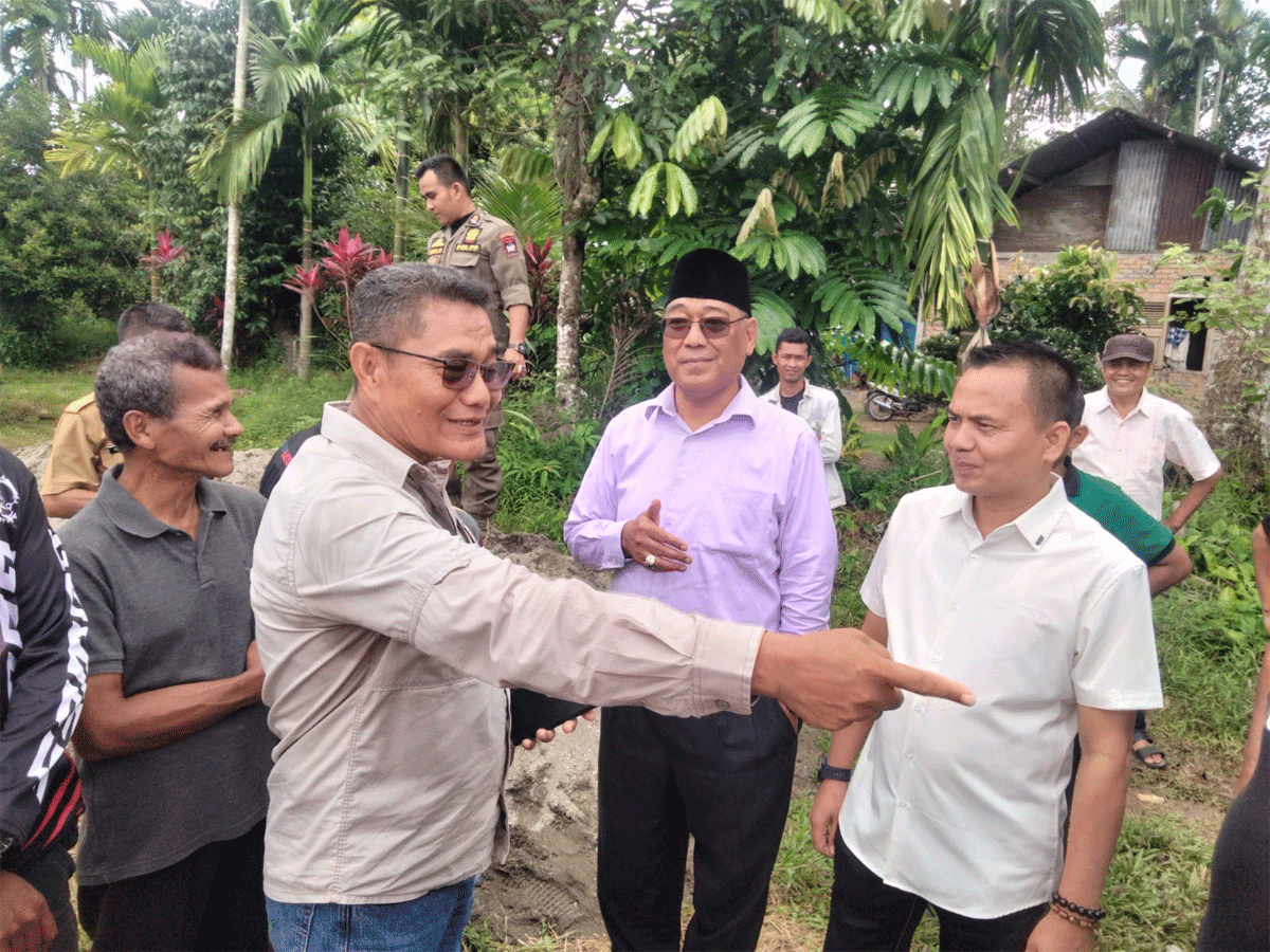 Komisi 1 DPRD Padang beserta rombongan tinjau lokasi pembangunan RKB SMA 17 Padang, Senin (15/9/2025).