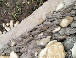Diduga Kontraktor Ganti Material, Dinas PUTR Kabupaten Nias Beri Peringatan Keras, Batu Sungai Wajib Dibongkar