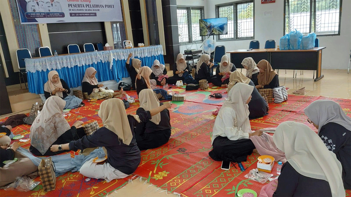 Warga ikuti pelatihan. (Kominfo)