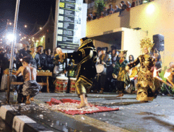 Komunitas Seni dan Budaya Sari Banilai Nagari Jaho Tampil Memukau di Padang Panjang