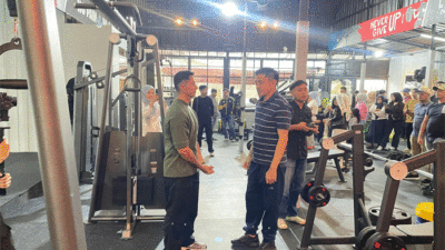 Kota Padang Panjang kini memiliki fasilitas olahraga baru dengan hadirnya DND Gym yang berlokasi di Jalan Jenderal Sudirman Nomor 87.