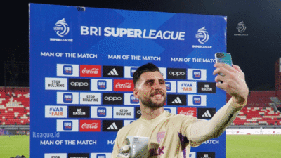 Penjaga gawang Persita, Igor Rodrigues. (ileague.id)