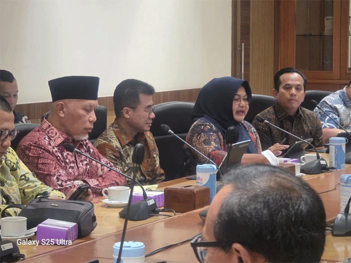 Gubernur Mahyeldi Ansharullah bersama jajaran mendatangi Kementerian Keuangan di Jakarta, Kamis (4/9/2025).