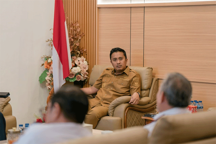 Wagub Sumbar, Vasko.