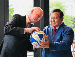 Presiden Prabowo Subianto Bertemu Presiden FIFA
