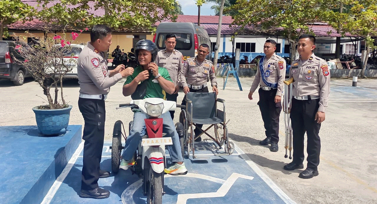 Petugas bersama yang urus SIM di Polres Sergai.