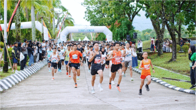 Peserta Unand Run tengah berpacu menjadi yang terbaik. (unand.ac.id)