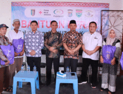PMI Way Kanan Bagikan 2,5 Ton Beras kepada Keluarga Prasejahtera