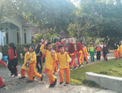 SDN 02 Kasui Pasar Gelar Jalan Sehat Bersama Dewan Guru dan Murid