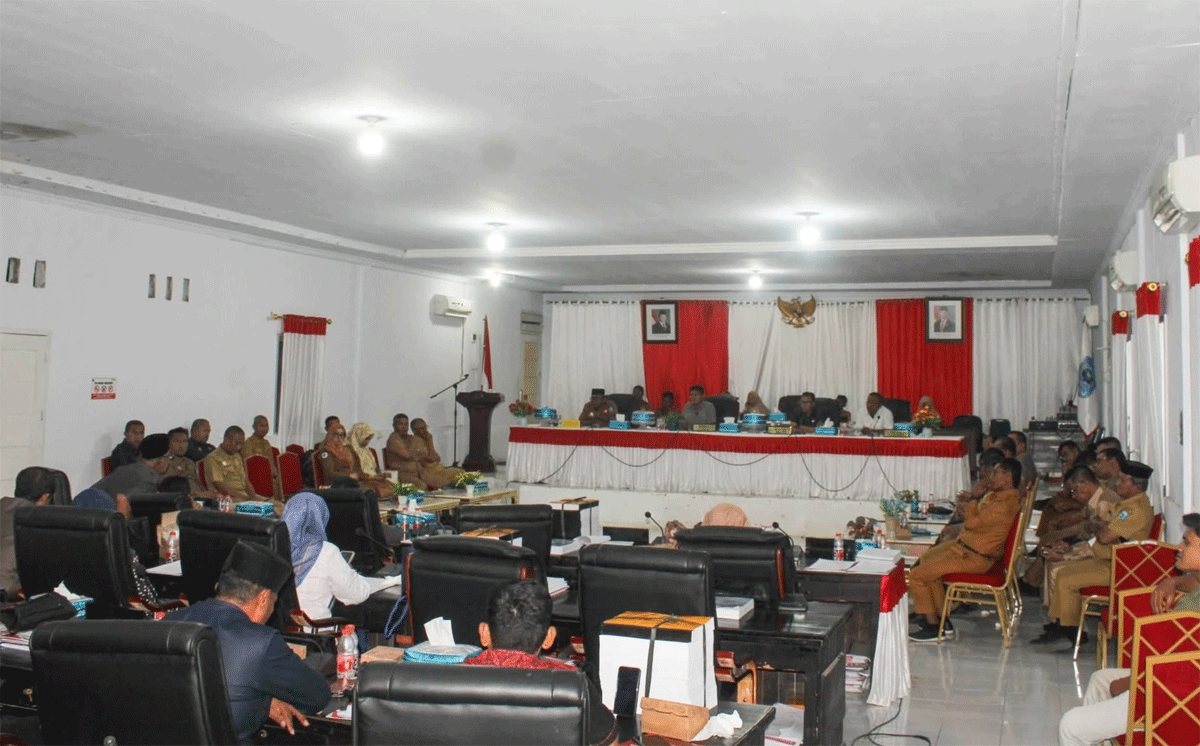 Rapat paripurna DPRD Buton Tengah.