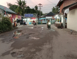 Jalan Rusak di Nan Rami, Warga Kuansing: Malu Kito Pak Bupati