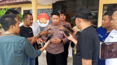 Kapolres Kuansing berikan keterangan pers di mapolres.
