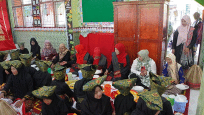 Makan bajamba di Padang Panjang Berat. (kominfo)