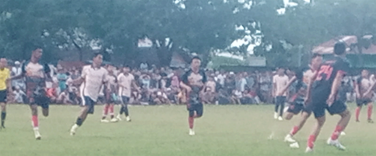 Pertandingan sepak bola Nagur Cup.