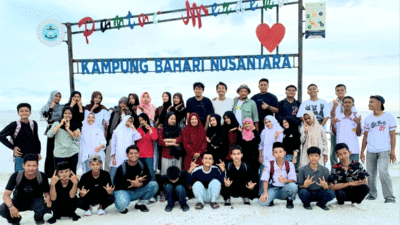 Project Class SMKS IT Aisyiyah Sumut Sentuh Alam Pesisir di Pantai Merdeka