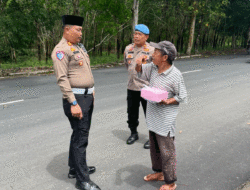 Satlantas Polres Way Kanan Gelar Jumat Berkah di Blambangan Umpu