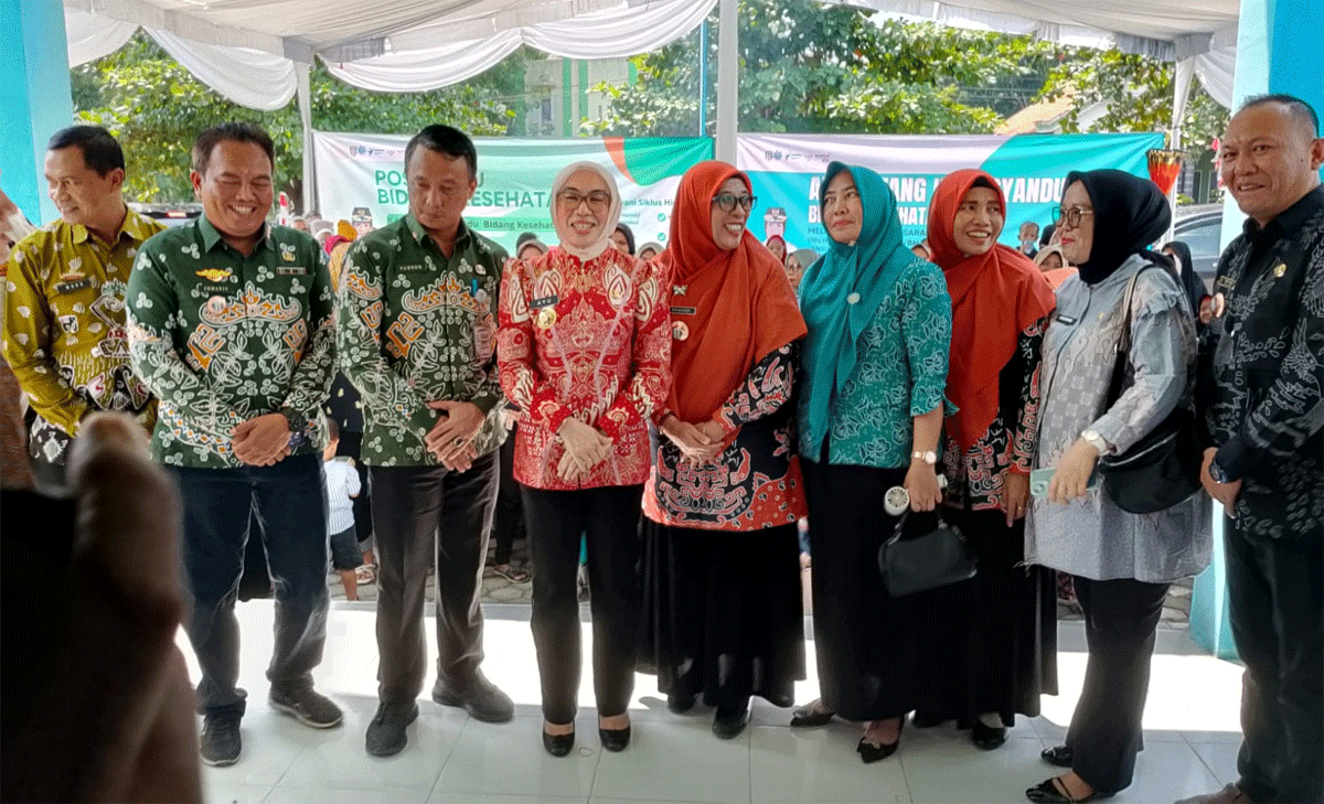 Cegah Stunting, Posyandu Makin Diaktifkan di Kampung Pisang 1 Foto bersama