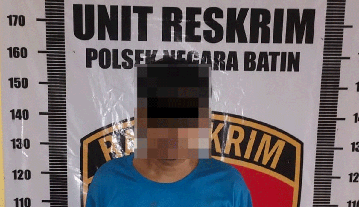 Polsek Negara Batin Amankan Pelaku Pencurian Kelapa Sawit di Purwa Negara 1 Terduga pelaku yang diamankan polisi.