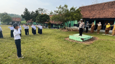 Police Goes To School, Satlantas Polres Way Kanan Beri Pembinaan di SMPN 3 Blambangan Umpu