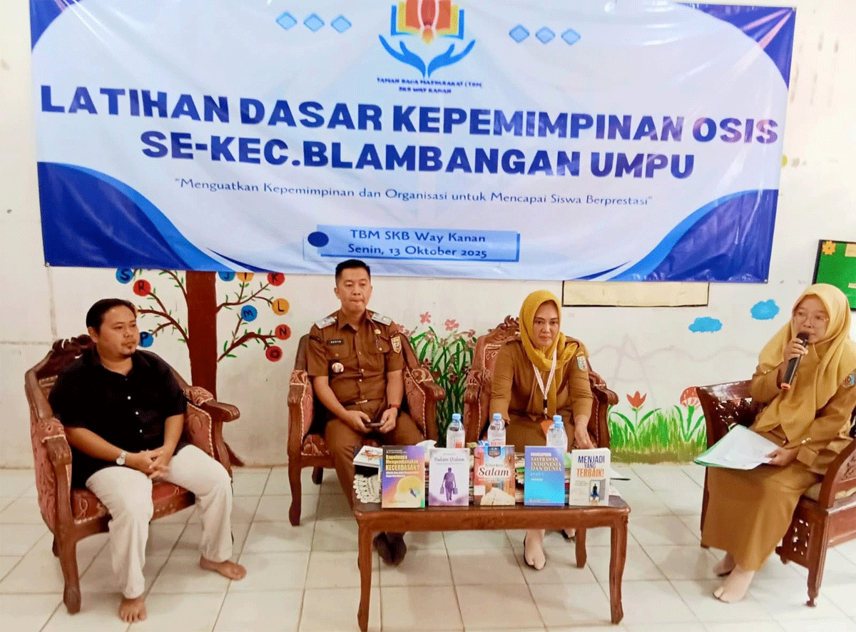 Taman Bacaan Masyarakat Sanggar Kegiatan Belajar Way Kanan Selenggarakan Latihan Dasar Kepemimpinan bagi Pengurus OSIS 1 Pembukaan pelatihan kepemimpinan.
