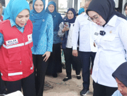 Peduli Masyarakat, PMI Lampung Bagikan Kursi Roda dan Alat Bantu Dengar