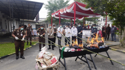 Pemusnahan barang bukti di Kejari Serdang Bedagai.