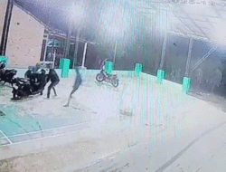 Sepeda Motor Jemaah Dicuri di Masjid Nurul Hasanah, Pelaku Datang Pakai Mobil