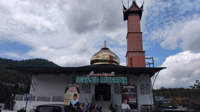 Masjid Musafir di Payakumbuh.