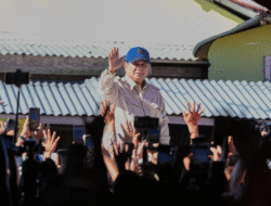 Presiden Prabowo Janji Bangun Kembali Rumah Warga yang Rusak Akibat Banjir Bandang di Sumbar