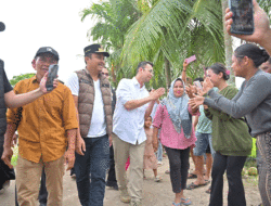 Bertemu Korban Banjir Bandang di Sumbar, Raffi Ahmad: Badai Pasti Berlalu