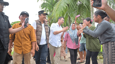 Bertemu Korban Banjir Bandang di Sumbar, Raffi Ahmad: Badai Pasti Berlalu