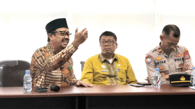 Bupati Buteng Azhari beri penjelasan kepada pendemo