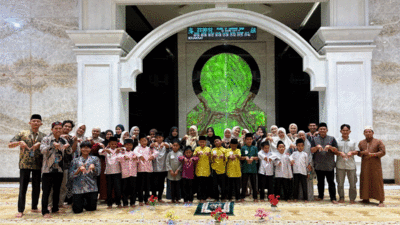 Foto bersama dengan peserta lomba