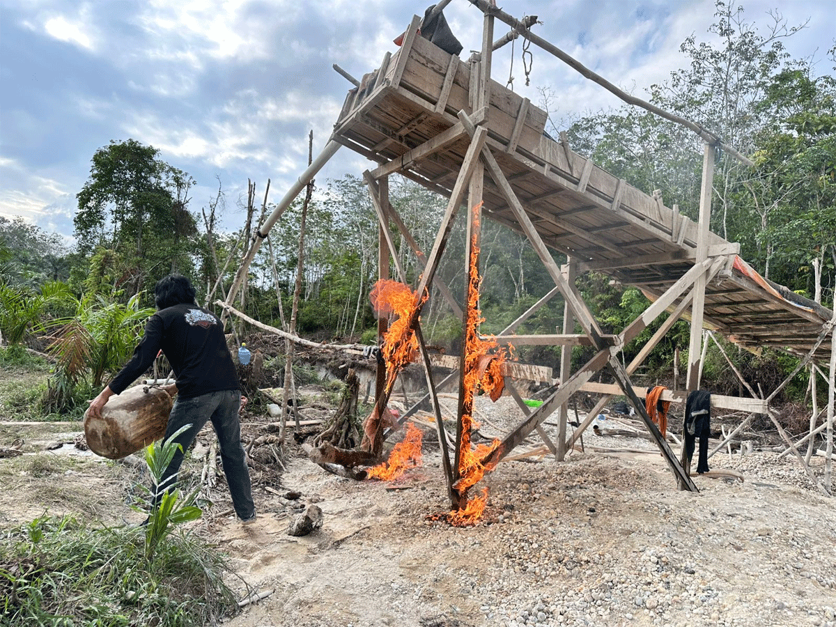 Lokasi tambang ilegal yang digerebek di Dharmasraya.