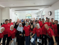 Ikatan Keluarga Alumni Fakultas Hukum Unand Serahkan Donasi untuk Korban Bencana Banjir Sumatera Barat