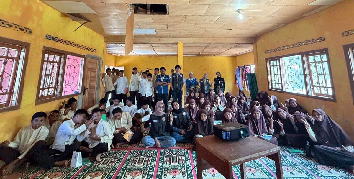 Mahasiswa KKN Ampek Koto Palembayan Melaksanakan Edukasi Pemantauan Kualitas Pengairan, Mutu dan Peluang Produk Tanaman Aren di SMPN 1 Palembayan 1 kkn 1