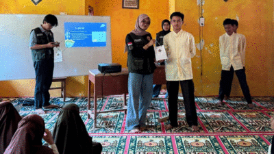 Mahasiswa KKN Ampek Koto Palembayan Melaksanakan Edukasi Pemantauan Kualitas Pengairan, Mutu dan Peluang Produk Tanaman Aren di SMPN 1 Palembayan 2 kkn1 1