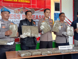 Polres Kuansing Ungkap Peredaran Narkoba, 22,5 Kilogram Ganja Diamankan, Tiga Orang Jadi Tersangka