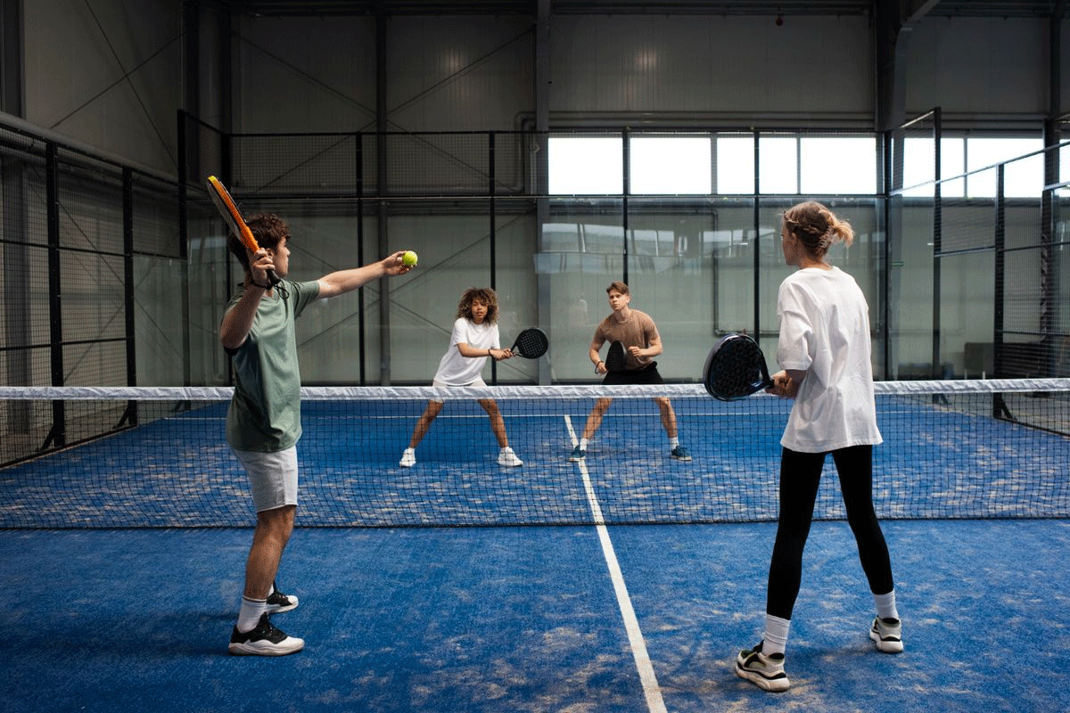 Main padel. (kompas.com)