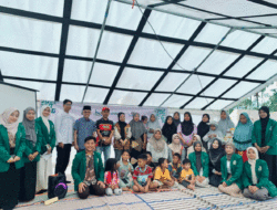 Tumbuhkan Empati dan Tebar Kebaikan: Penerima BCB Unand Gelar Pesantren 1.000 Cahaya Ramadhan di Huntara Kampung Talang