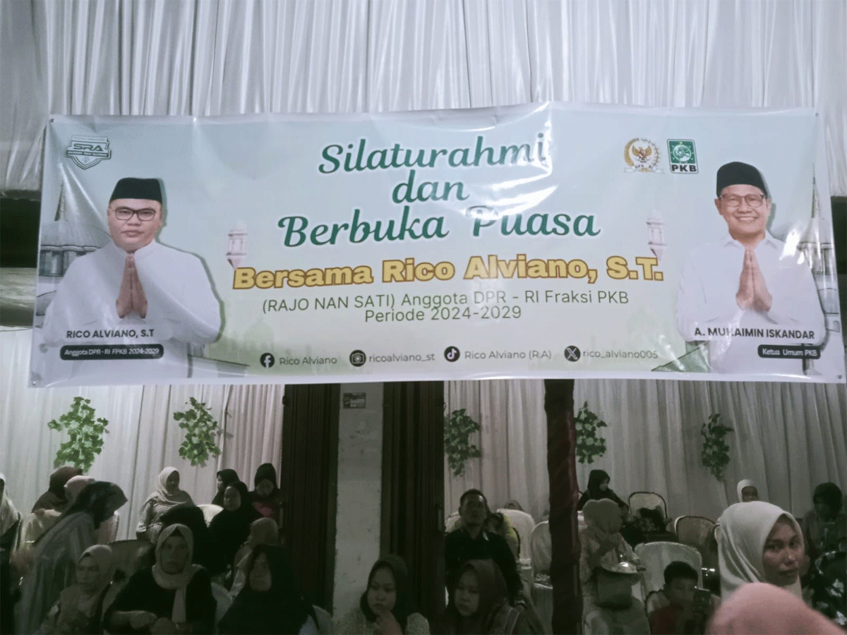 Anggota DPR Fraksi PKB, Rico Alviano menggelar kegiatan berbuka puasa bersama warga di kampung halamannya di Desa Kolok Tuo, Kecamatan Barangin, Kota Sawahlunto, Rabu (18/3/2026).